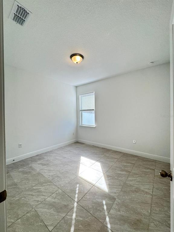 Building Photo - 442 Marion Oaks Course