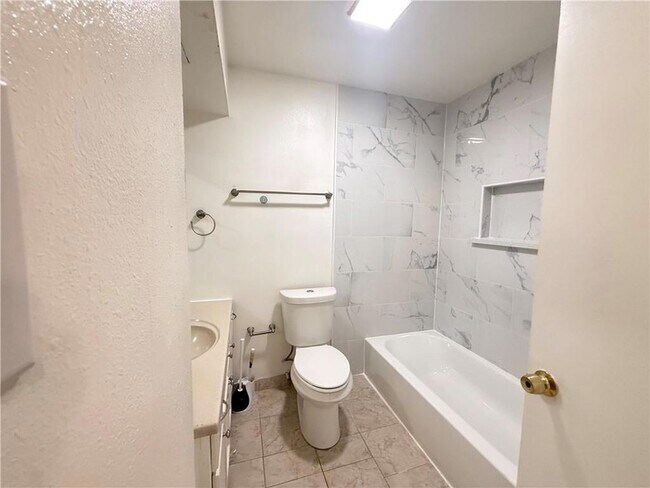 Building Photo - 4812 Trenton St