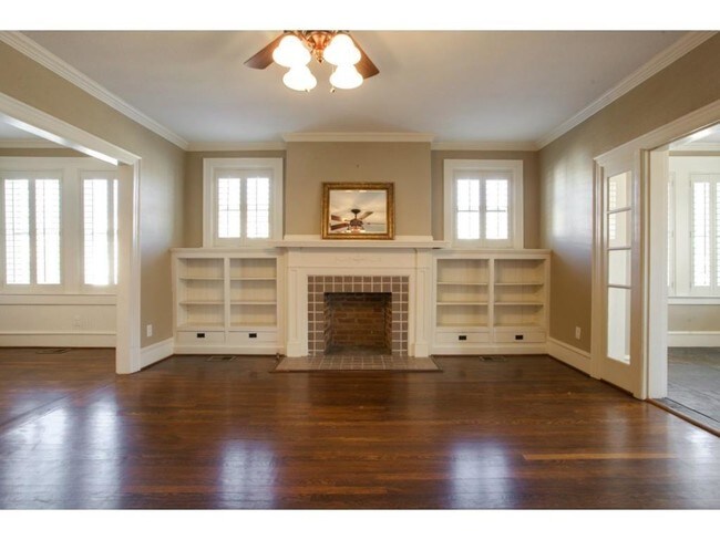 Building Photo - 2200 College Ave