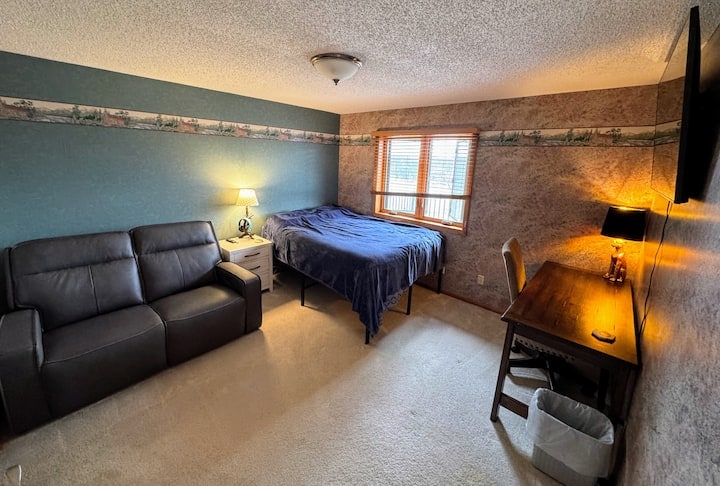 Building Photo - 13918 Riverview Dr NW