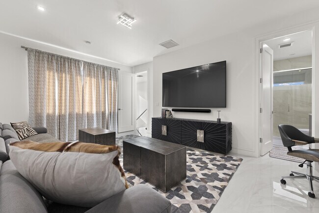 Building Photo - 402 Ocean One Ln