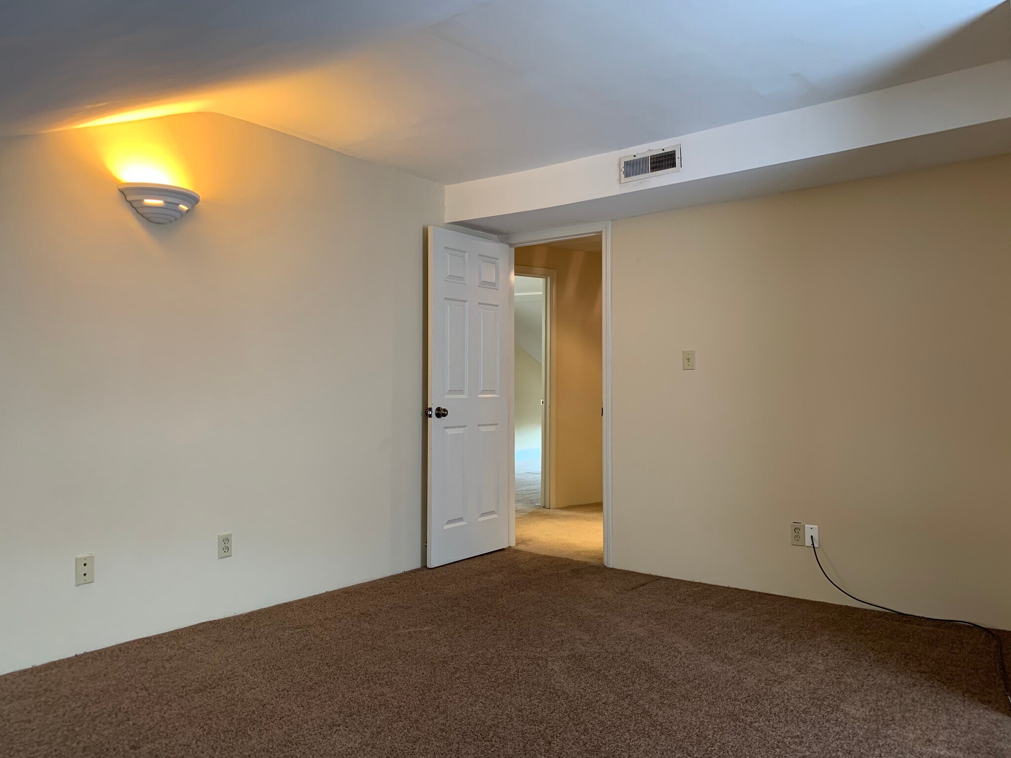 Building Photo - 2437 Ohio Ave