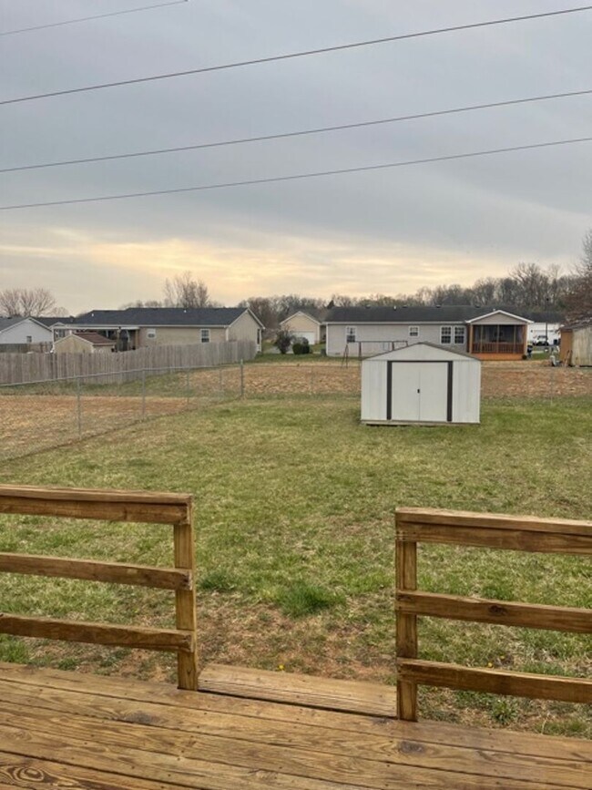 Building Photo - 1429 Huron Way