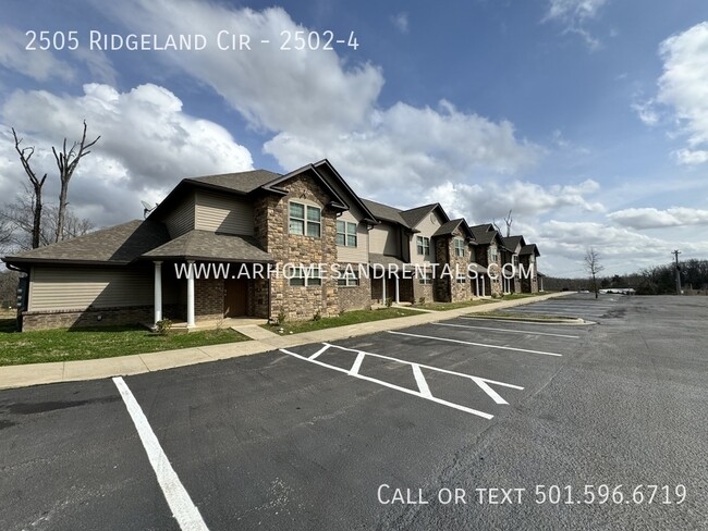 Building Photo - 2502 Ridgeland Cir