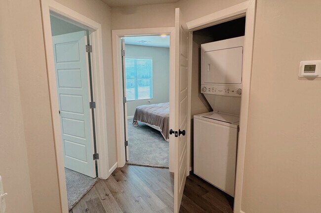 Building Photo - Townhome For Rent NW OKC!