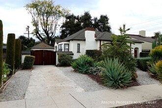 Building Photo - 3216 Brandon St