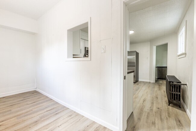 Building Photo - 626 Excelsior St