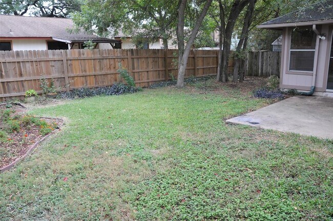 Building Photo - 9001 Jesse James Dr