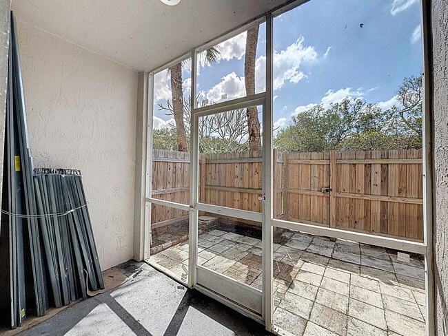 Building Photo - 4702 NW 59th Manor