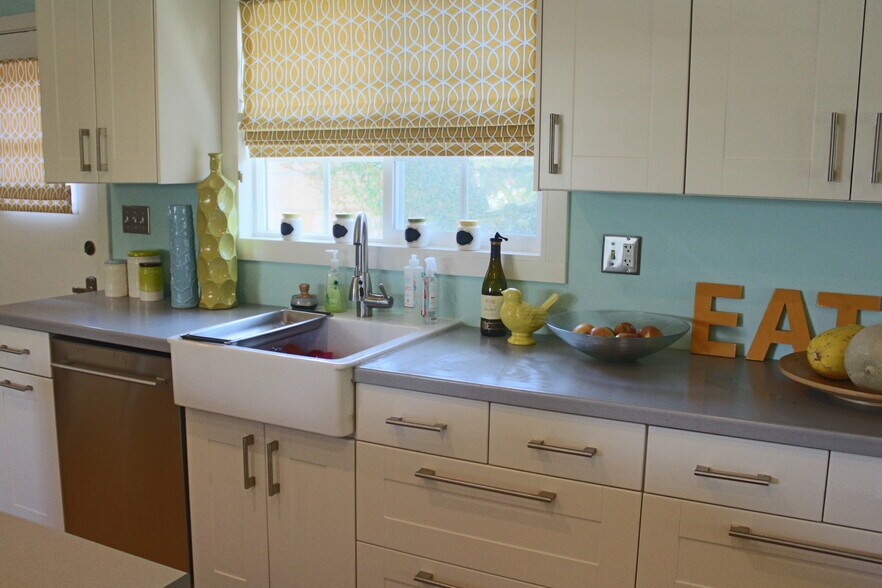 Building Photo - 2573 Oxford Lane