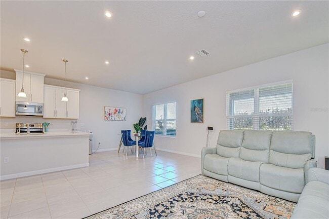 Building Photo - 10422 Gliding Eagle Wy