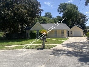 Building Photo - 19 Winfield Way