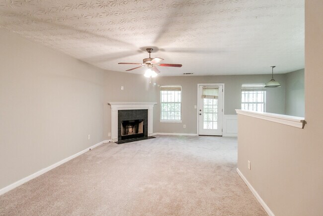 Building Photo - 3-Bedroom Townhome in Decatur, GA!