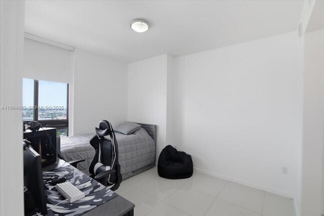 Building Photo - 5300 Paseo Blvd