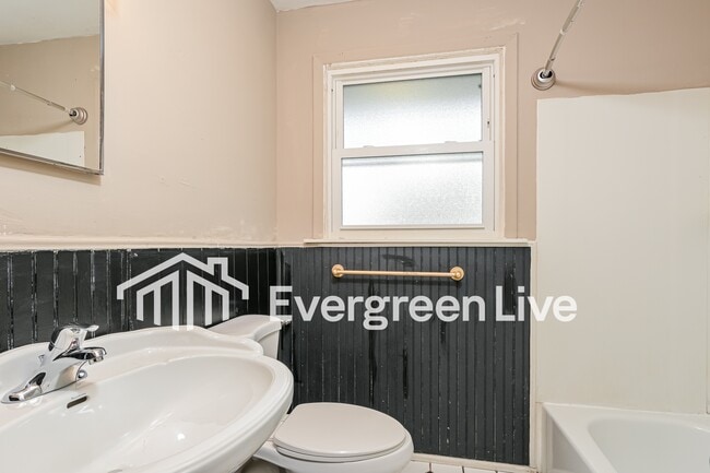 Building Photo - 20 Florissant Park Dr