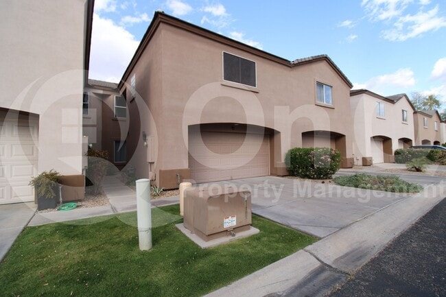 Primary Photo - 4202 N 21st St