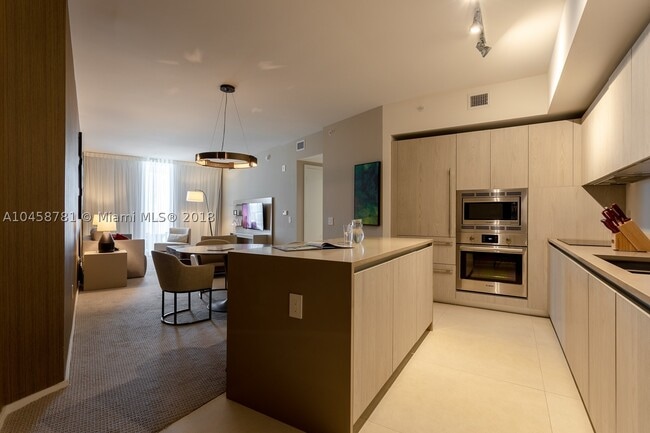 Building Photo - 4111 S Ocean Dr