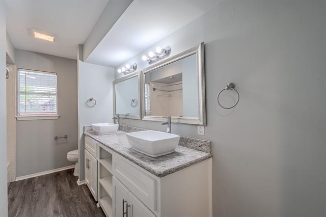 Building Photo - 2300 San Gabriel Dr