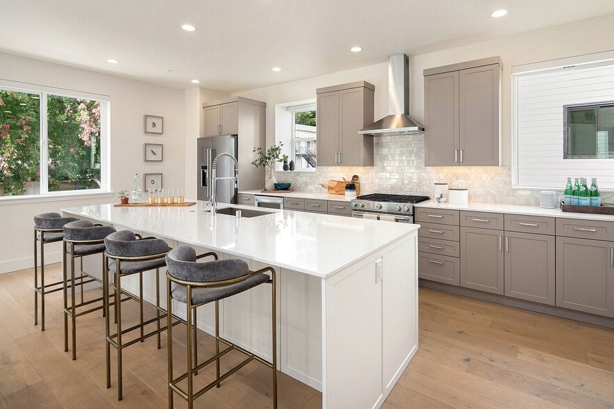 Building Photo - 9619 Thorsk St