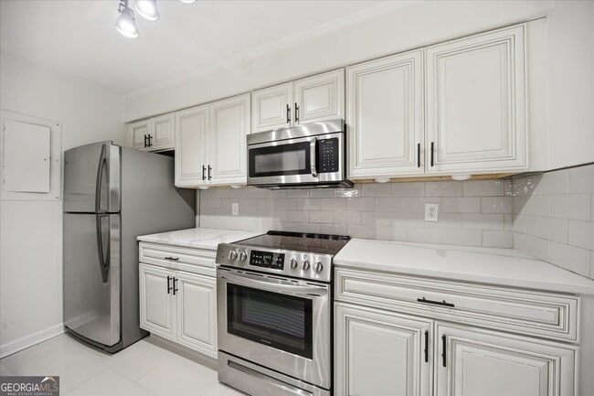 Building Photo - 26 Arpege Way NW