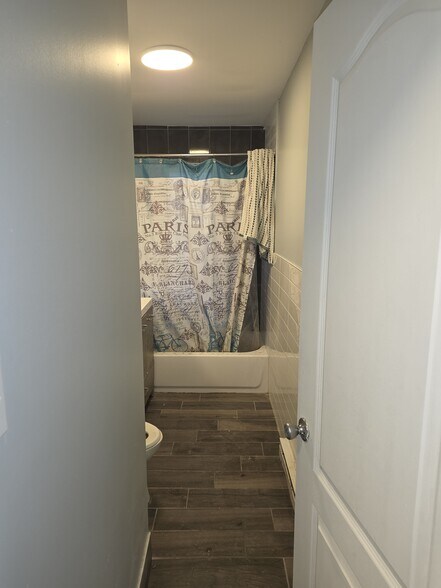 Building Photo - 25 Laurel Trl