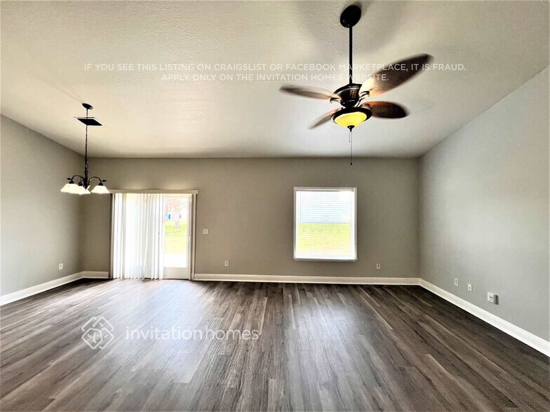 Building Photo - 1462 SW California Blvd