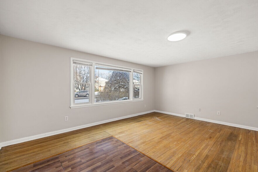 Building Photo - 612 Starin Ave