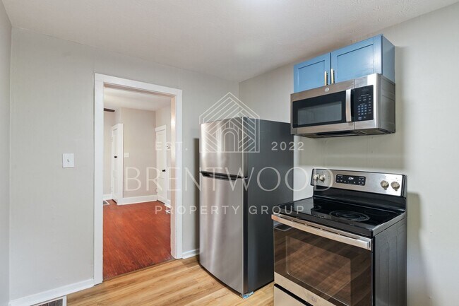 Building Photo - Charming 3-Bed Home In Indy!