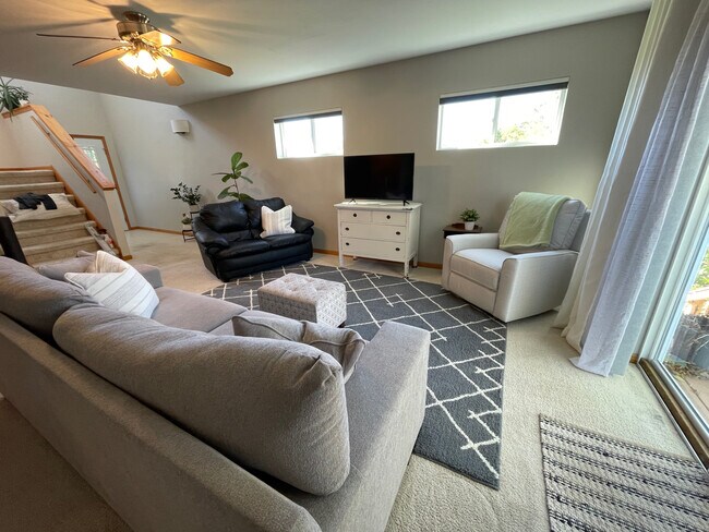 Building Photo - 1417B 2nd St