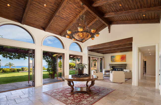 Building Photo - 22560 Carbon Mesa Rd