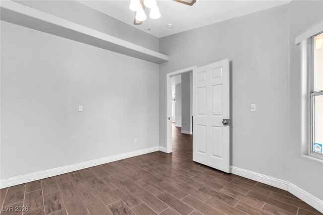 Building Photo - 3975 Duneville St