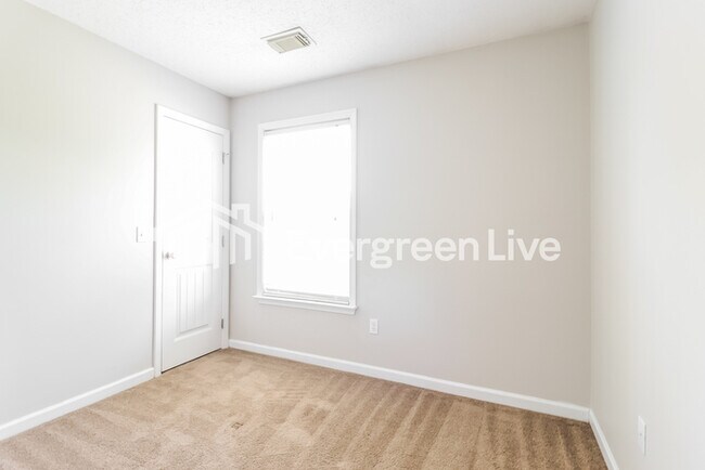 Building Photo - 18410 Marsh Pkwy