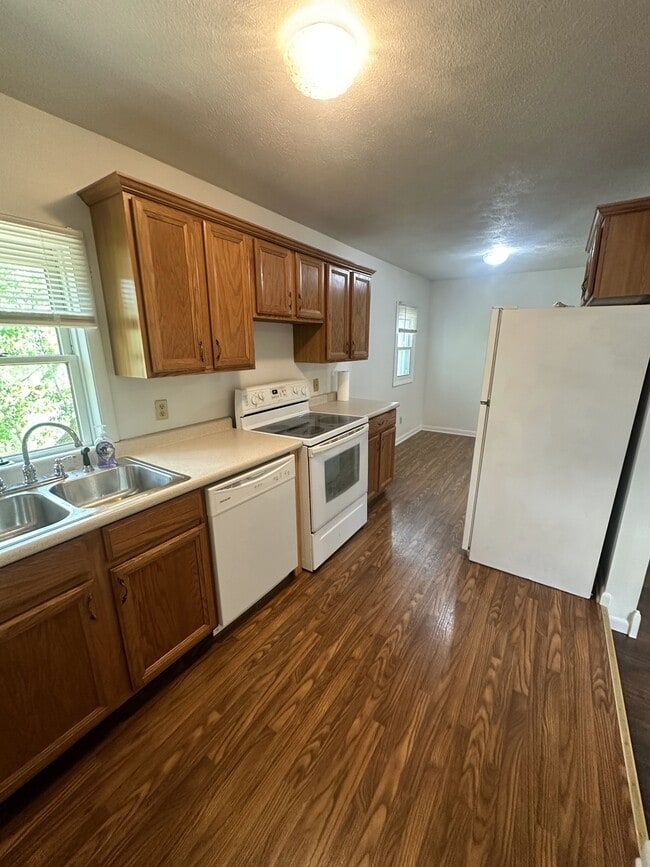 Building Photo - 304 Bessemer Ave