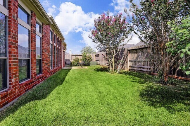 Building Photo - 27926 Barberry Banks Ln