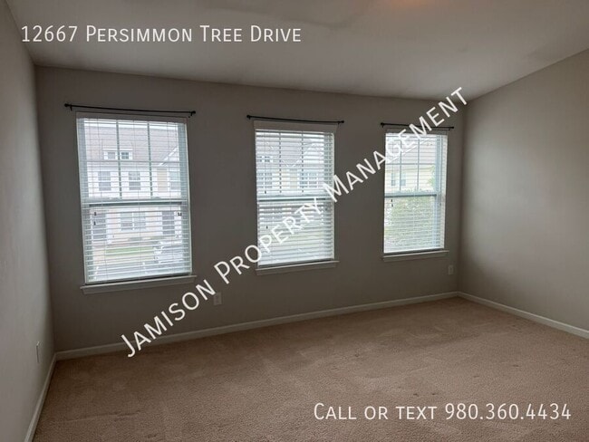 Building Photo - 12667 Persimmon Tree Dr