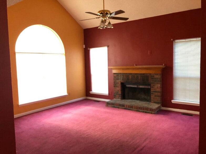 Building Photo - 1220 Bradford Ridge Ln