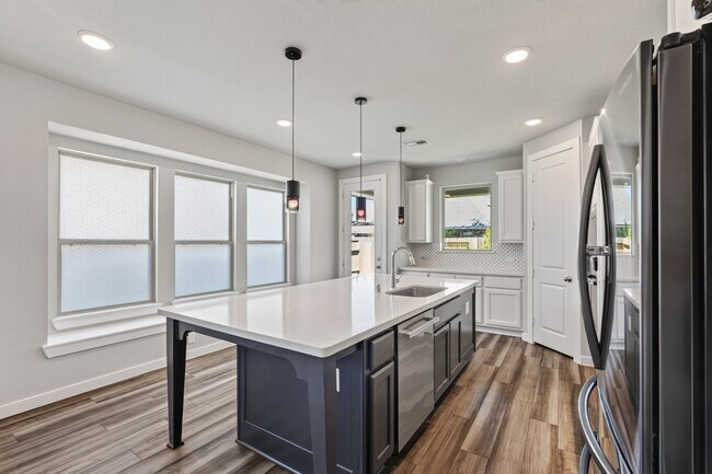 Building Photo - 706 Santa Elena Trail