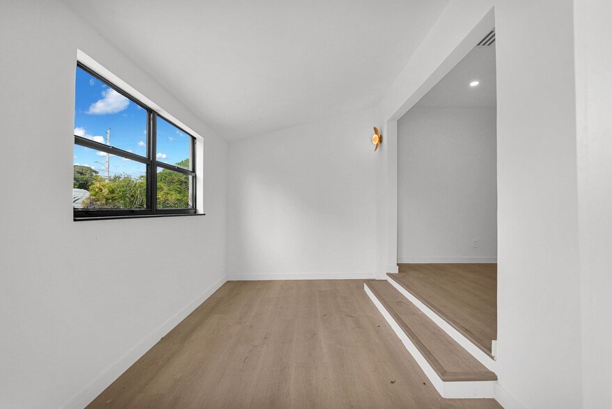 Building Photo - 81 NW 45th St