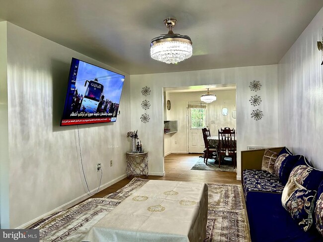 Building Photo - 358 Stonehedge Ln