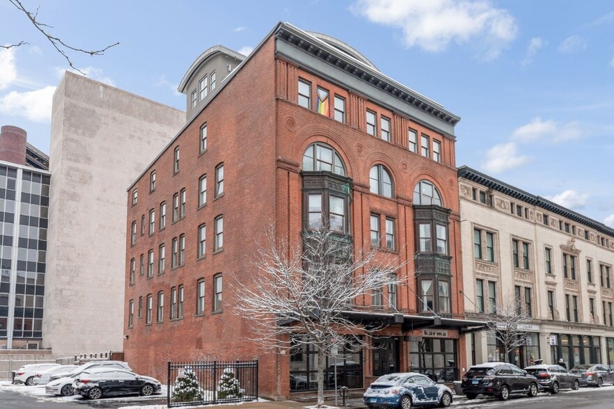 Building Photo - 116 Crown St