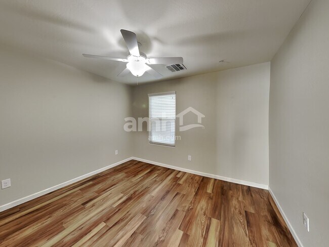 Building Photo - 20759 W Maiden Ln