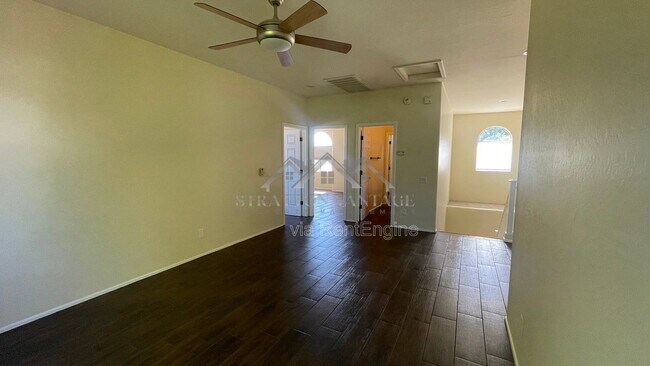 Building Photo - 6814 W Lariat Ln