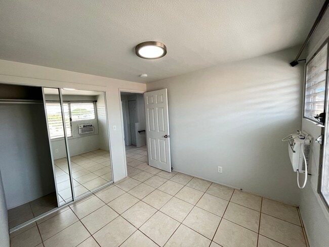 Building Photo - SECTION 8 OK! 2 level townhouse 3 Bedroom, 1 Bathroom Unit With 1 Parking Stall Available Now!