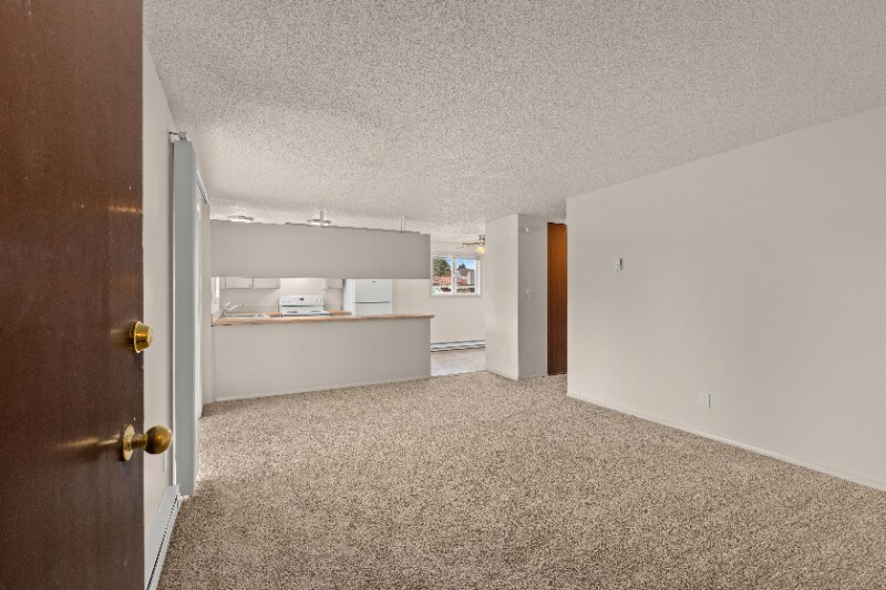 Building Photo - 11540 Pinehurst Way NE