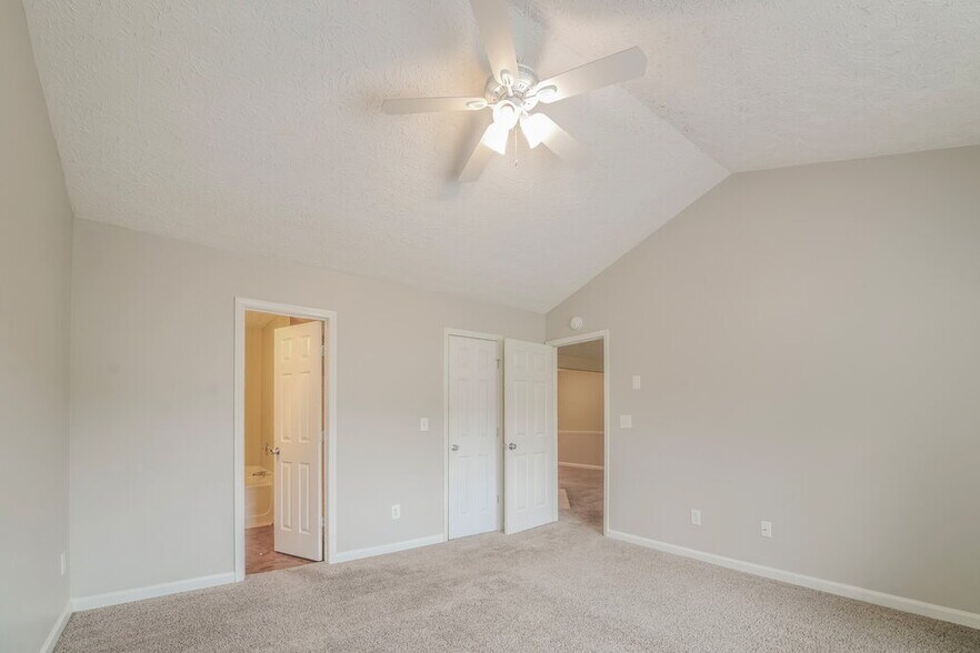 Building Photo - 5519 Denny Dr