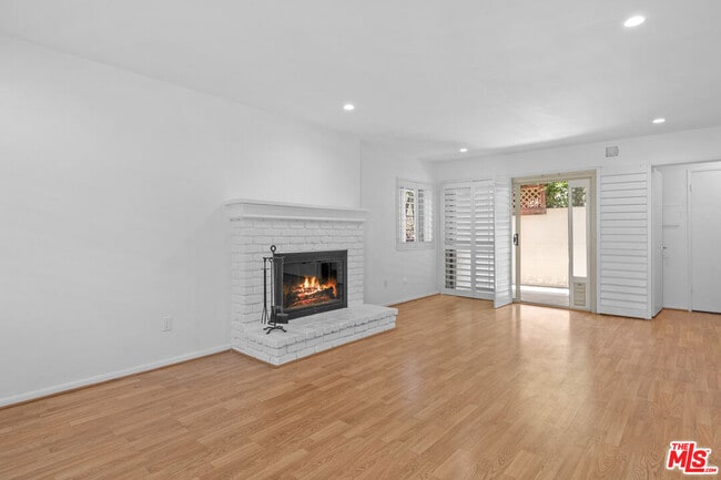 Building Photo - 8120 Redlands St