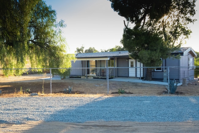 Building Photo - 3 br, 2 bath House - 27625 Smith Road