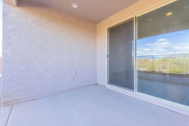 Building Photo - Pending/ Rented - New Mattamy Home!