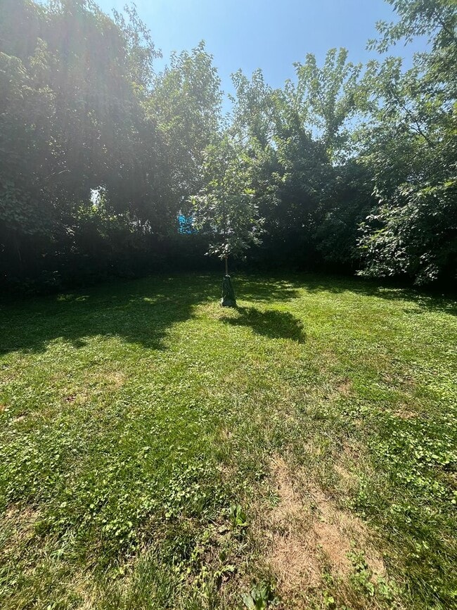 Building Photo - 5712 2nd St S