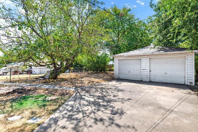 Building Photo - 9724 Windburn Dr